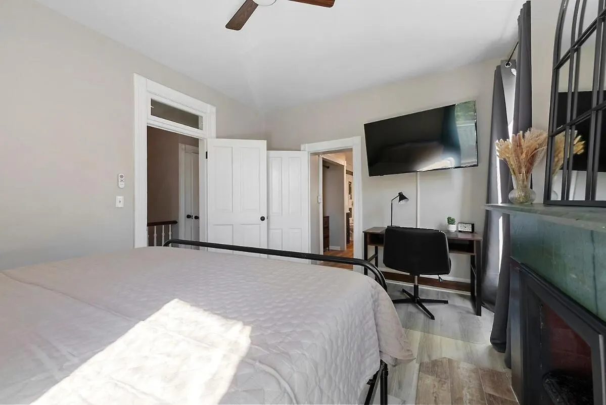Perfect Location-Short North Home Huge4-Car Garage Columbus